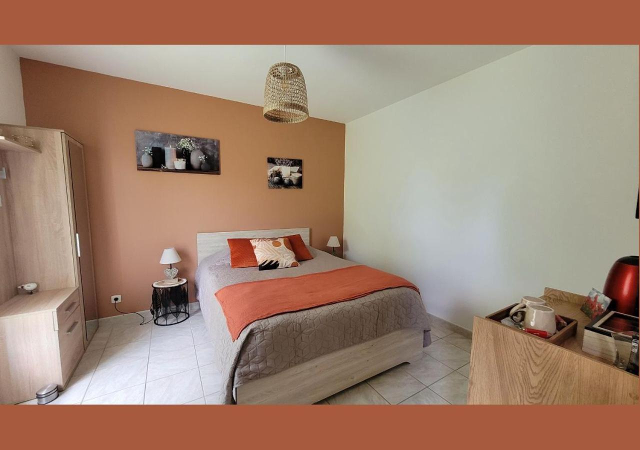 Vivre Benaise Chambre D'Hotes Chaunac Bagian luar foto