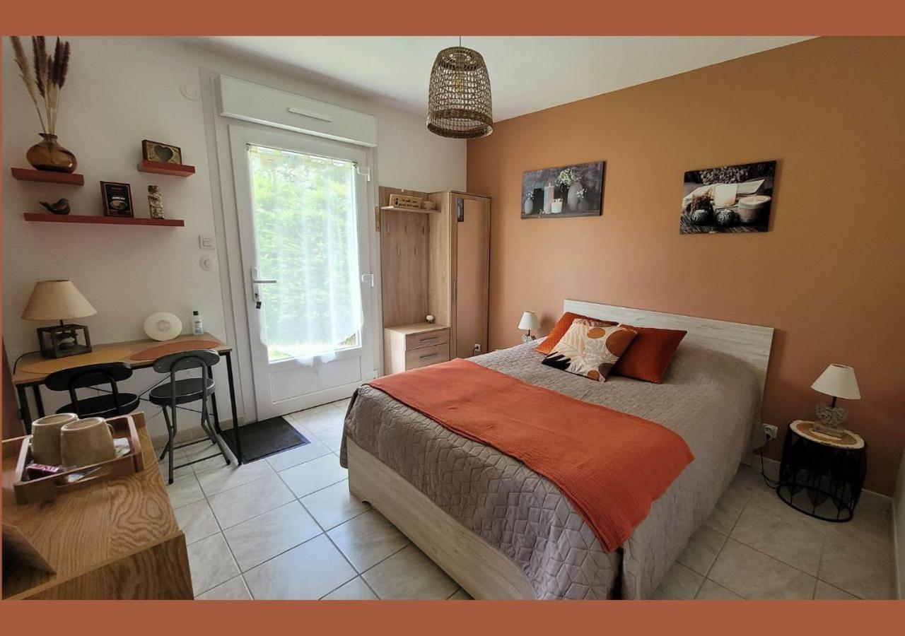 Vivre Benaise Chambre D'Hotes Chaunac Bagian luar foto